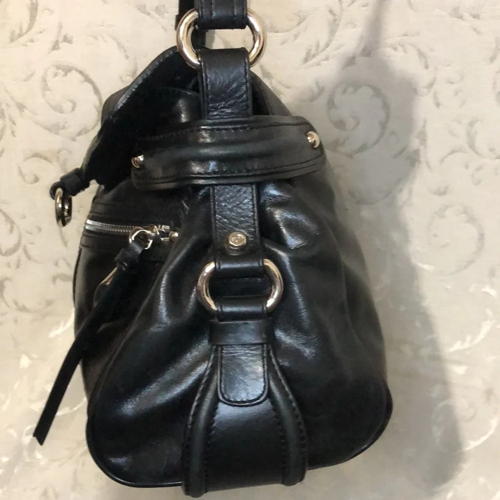 Francesco Baisia Leather Shoulder Bag. Like new. Includes branded dust bag. - Picture 10 of 16
